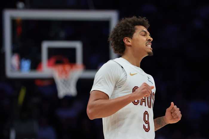 串联+防守！小克雷格·波特送生涯新高12助和5断 另有4板2帽