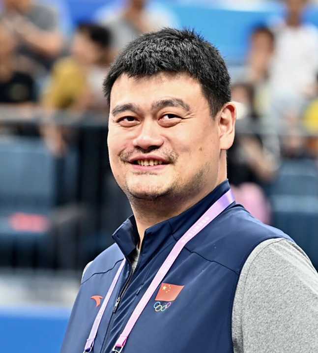 黄种人打球最厉害的就是姚明，也仅仅只有姚明，黑人更适合打篮球