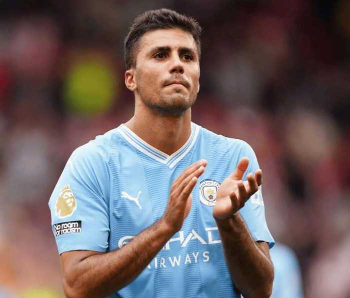 罗马诺曝皇马有意罗德里，球员未来取决于个人决定