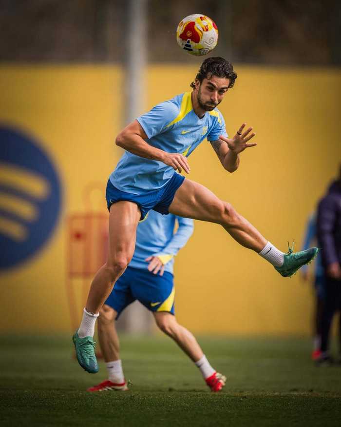 巴萨今日训练备战马竞